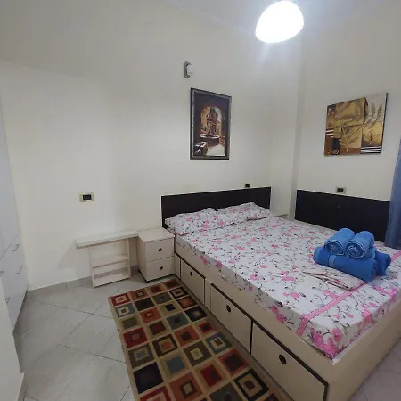Nice ,quite Appartament 5-2 Apartment