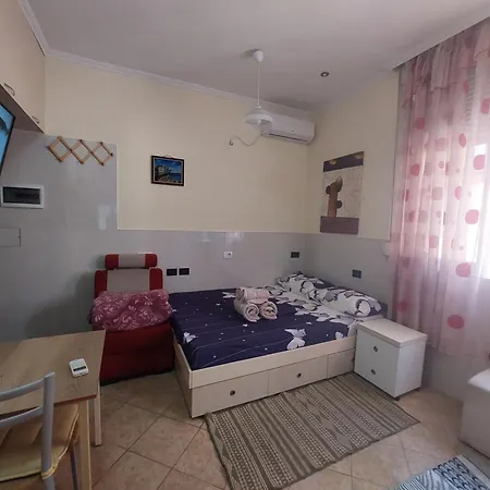 Nice ,quite Appartament 5-2 Apartment